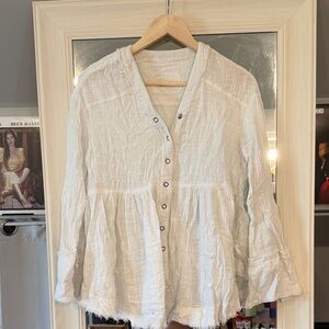 We The Free White Crinkled Button-Front Peplum Tunic